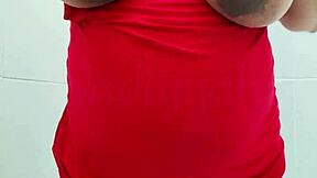 मैं अपने प्रेग्नेंट बेली के साथ इतनी सेक्सी और हॉर्नी महसूस करती हूं।