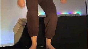 teen's closeup masturbation leads to orgasm