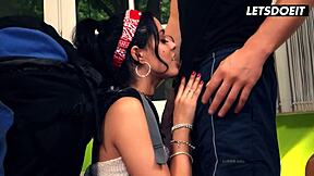 लातीना टीन 18+ हॉस्टल ओनर से कमरे के लिए फक्स करती है