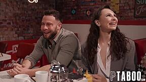 Seth Sneaks With Liz Jordan At Diner