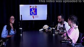 Morena gostosa, show me your big tits on the stripper after becoming bisexual?