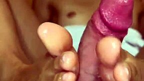 Cum on tiny Latina feet after footjob