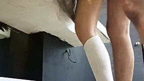 sexy colegiala flaquita le quitan su tanguita que traia debajo de su falda escolar follada hasta dejarla preñada puta colegiala es penetrada por atras varias veces por su compañero de clase