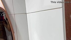 Sexo no banheiro depois da praia