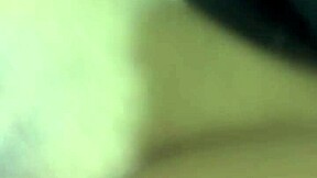 Convenci a Mi Vecina de 18 de Follar en Homemade Video con Su Coño Afeitado