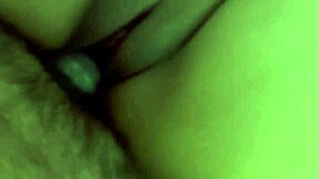 Convenci a Mi Vecina de 18 de Follar en Homemade Video con Su Coño Afeitado