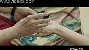 Juana Acosta and Ingrid García Jonsson in Acantilado 2016