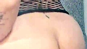 oh wow, it's so delicious riding my dildo until i reach a strong orgasm as a latina milf