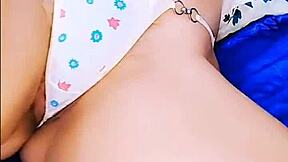 Amateur Asian couple uses deepthroat on dildo while wife masturbates with toys 😏