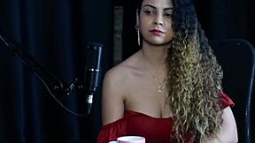 começou pra deixar de ser clt não faz hard é hétero mas grava com mulheres e é acompanhante - charllottye sheer red