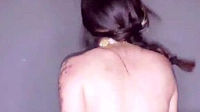 Hey, check out Bonneyuwu doing that sexy Leia Star Wars dance in her cute costume.