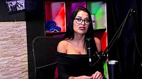 ninguém olhava em sua cara na academia a irmã não gostou quando descobriu e os fetiches - mia luz watch on sheer red 😏