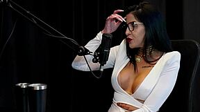 foi convidada a trabalhar por sua simpatia sempre fez quest�es de gentileza e abriu sua pr�pria cl�nica - leticia braga watch on sheer red in blonde brazilian casting