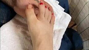 Hablando Con Mis Seguidores Y Muestro Mis Pies