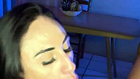 Gemendo alto fudendo de salto nas escadas - liberei tudo