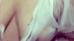 viral student naligo mag isa in bath with big tits bbw asian solo shower