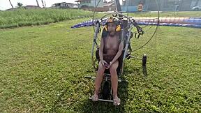i'm priscila belini gettin naked an masturbatin on paramotor in public beach fun