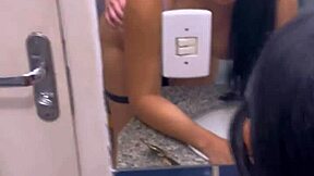 Ella tiene ganas de follarme y me convenció enviándome una foto desnuda en whatsapp, leading to hardcore doggystyle with petite brazilian girlfriend.