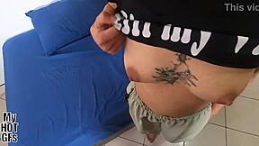 Oh dios ella es legal con hairy pussy