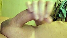 petite branlette au réveil with solo handjob and big monster cock masturbation in bedroom!