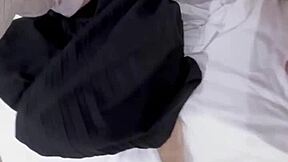 Em gái văn phòng gets her wet hairy pussy massaged to creampie orgasm in homemade clip.