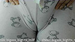 Curvy Colombian BBW Spreads Big Pussy Lips and Cameltoe in Homemade Solo