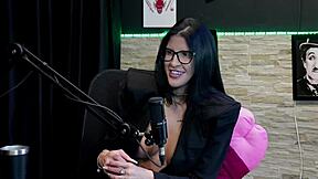 I never fucked on a pool table the client liked a ground wire gave pussy on the plane and even got 23 bouquets of flowers but