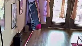 Hey, what's up with this petite 18+ bossbitch update on the move?