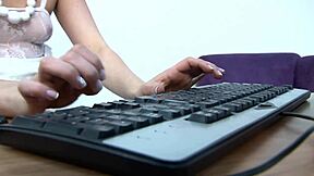 shary teaches everyone how to masturbate and get cum