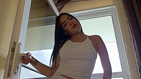 padrastro cachondo folla linda hijastra petite con mamada y vaquera