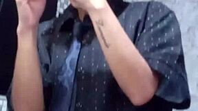 bastidores da esposa kally cremosa chupando o câmera no meio da gravação de seus conteúdos de humor podrução amadora vídeos caseiro real