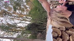 Loirinha Mamando Gostoso No Mato - Aline Novak