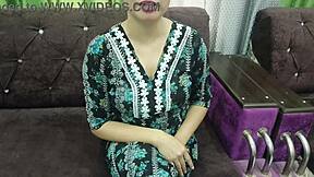 Stepsister tries cock for first time enjoying deepthroat and doggystyle sucking in indian scene