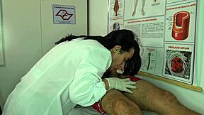 Enfermeira Gets Excited by Patient's Big Cock Erection in Hospital with Rough Pussy Fucking and Sloppy Blowjob