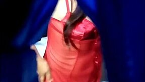 Video casero real, my culona neighbor plays with her exquisite coño and almost discovers me