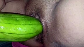 south memphis chick riding big dick to creampie