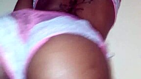 Lola dances and strips in sexy moves – watch her undress! 🔥💃