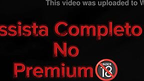 N�o sei se foi leitinho nos p�s ou na bucetinha da kaya but do you want to lick her shaved pussy next