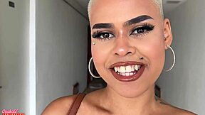 Garota infiel num menage a trois com homens mais velhos?