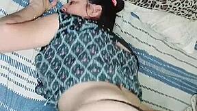 parte 1 entre al dormitorio de la vecina y me comi ese sabroso coño rico es darle leche bien adentro