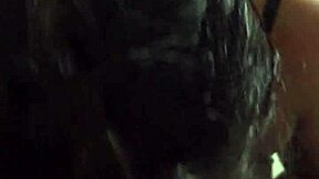 fui jogar videogame ele nao se aguentou de tesao me chupou e gozou gostoso