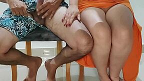 Casero cachonda colombiana enga�a a su marido con el su hermanastro in amateur session