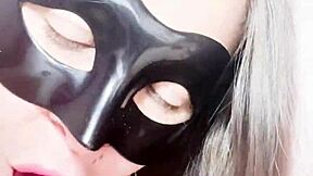 madrastra, te gusta masturbarte el culo y la concha para tu hijastro? eres una puta esposa caliente en usa