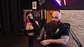 I Experience The Best Moments Of Qween And Iron Biker In Sensual Cast - Parte 11 Watch On Sheer Red