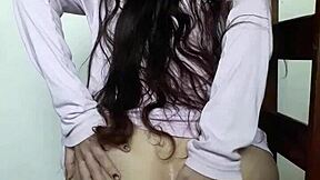 Novinha putinha exhibits shaved pussy and assfucking fetish with cute wet solo masturbation in amateur style