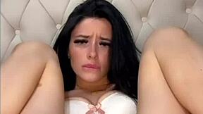 slutty american exchange student fingers herself