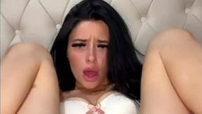 slutty american exchange student fingers herself