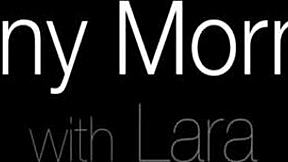 Solo chick fingers her nice hole gently