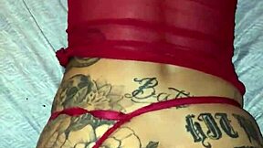 Pau na garganta da morena gostosa