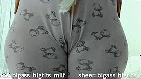 colombian bbw spreads her big clit cameltoe juicy pussy lips for closeup tease